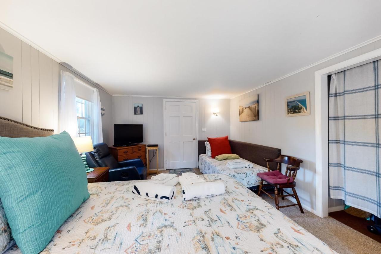 Beach Rose Guest Studio Nauset Heights Экстерьер фото